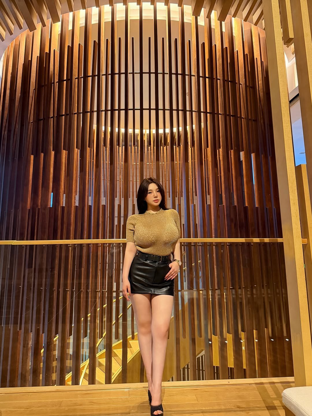 yuanyuan_sv 게시물 이미지: 🥂