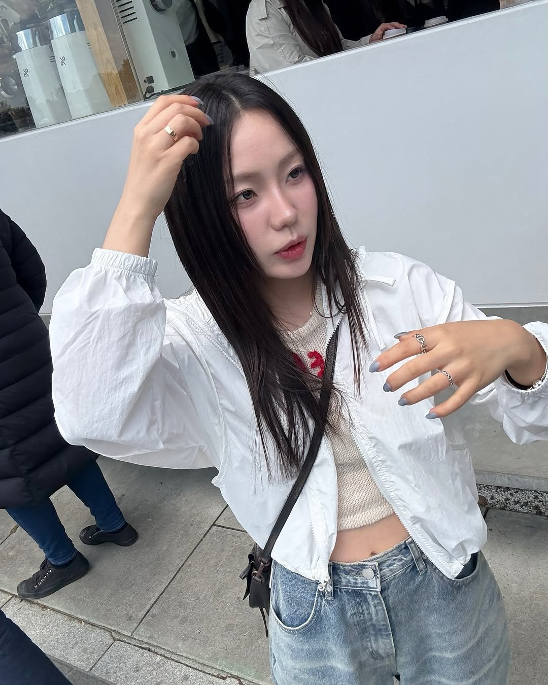 Photo shared by 율 (•ө•)♡ on May 10, 2025 tagging @yuli_.yam.