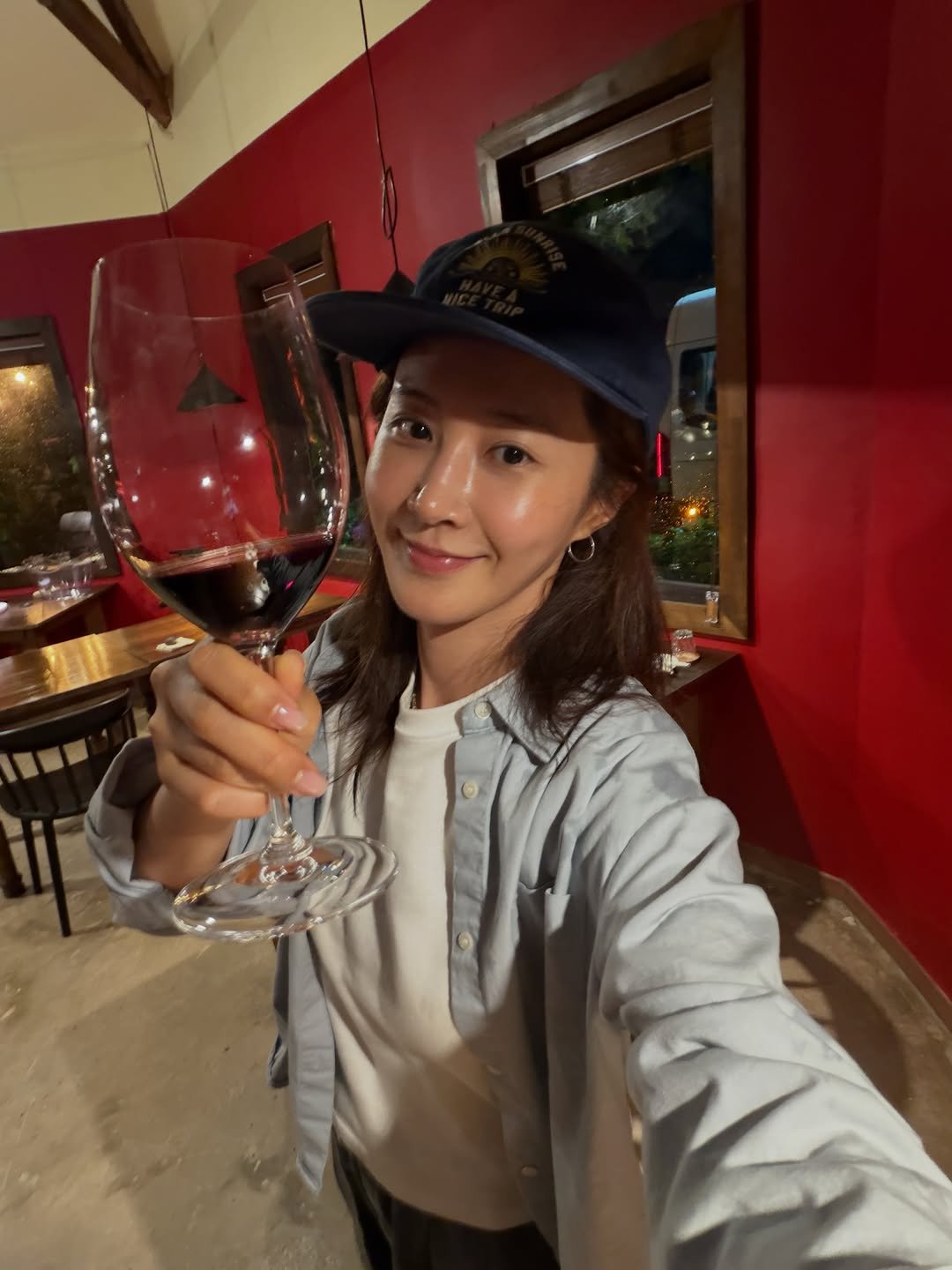 yulyulk 게시물 이미지: 재밌는 크루랑 제주도에서 잼컨 찍었어 🤫 
🍞🐷💗