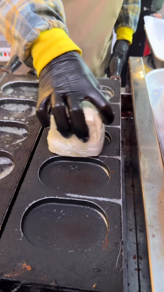 yummy_food_2211 게시물 이미지: 계란빵 주문하면 생기는 일 korean egg bread #koreanfood...