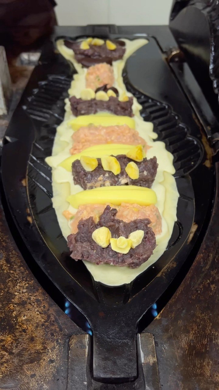 yummy_food_2211 게시물 이미지: 🐡Giant Fish-Shaped Bread #fish #bread