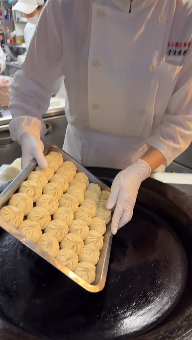 yummy_food_2211 게시물 이미지: 오사카에서 만두 주문하면 생기는 일  Japanese dumplings...