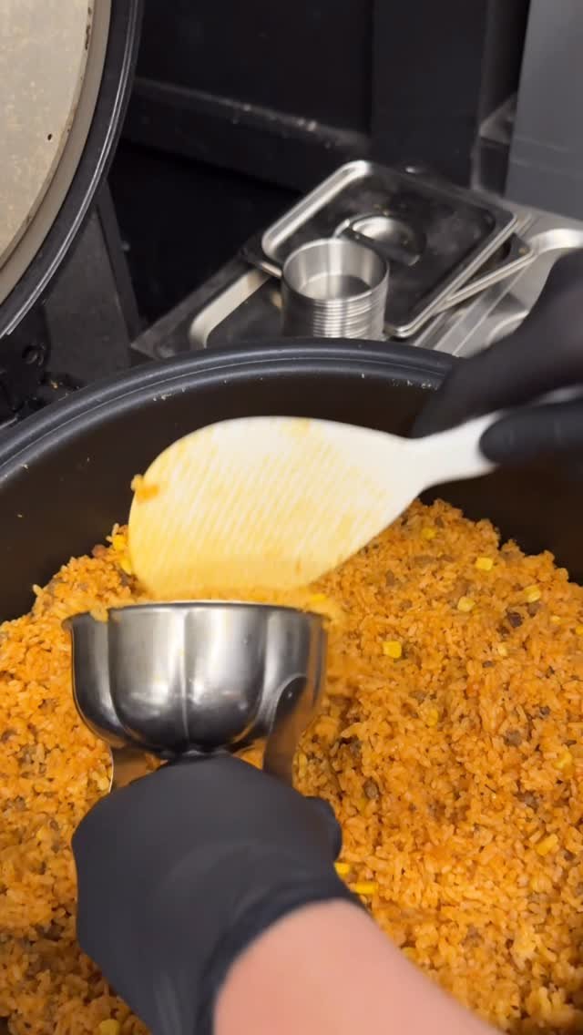 yummy_food_2211 게시물 이미지: 서울에서 함박 회오리오므라이스 주문 하면 생기는 일 tornado omelette ...