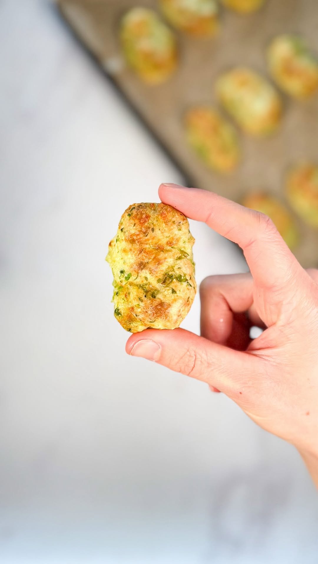 yummy_little_belly 게시물 이미지: PEAS & POTATO TOTS!

Ingredients

* 350g (2...