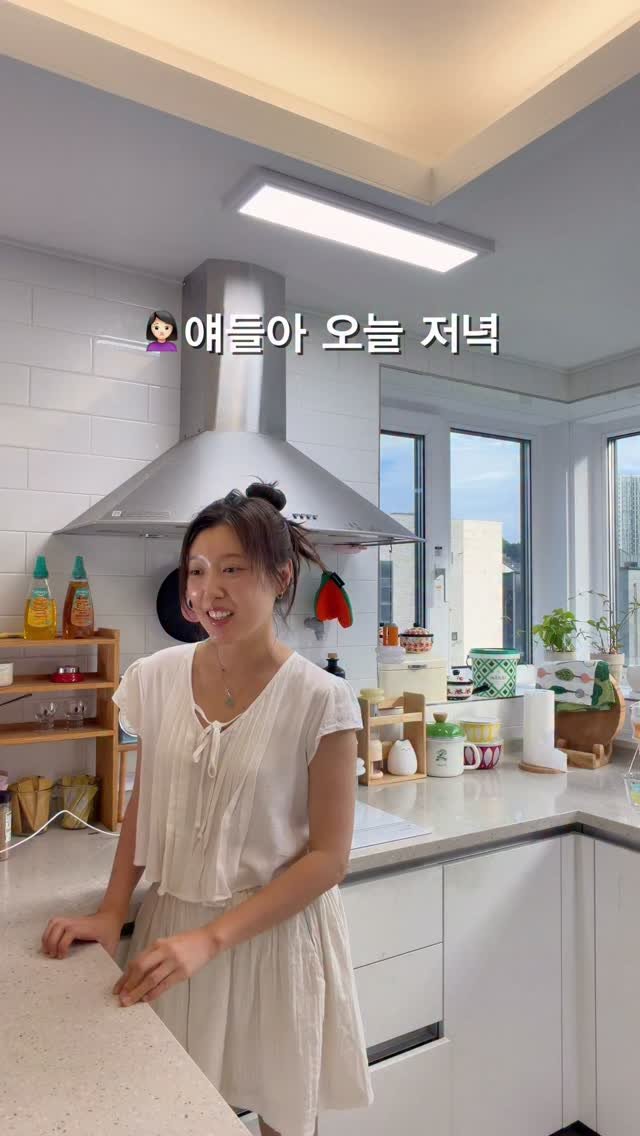 yumyum_jaytay 게시물 이미지: 김치어묵국수 🍜

✨4인 가족이 먹었어요 
어묵 1봉
안매운 김치 3 젓가락...