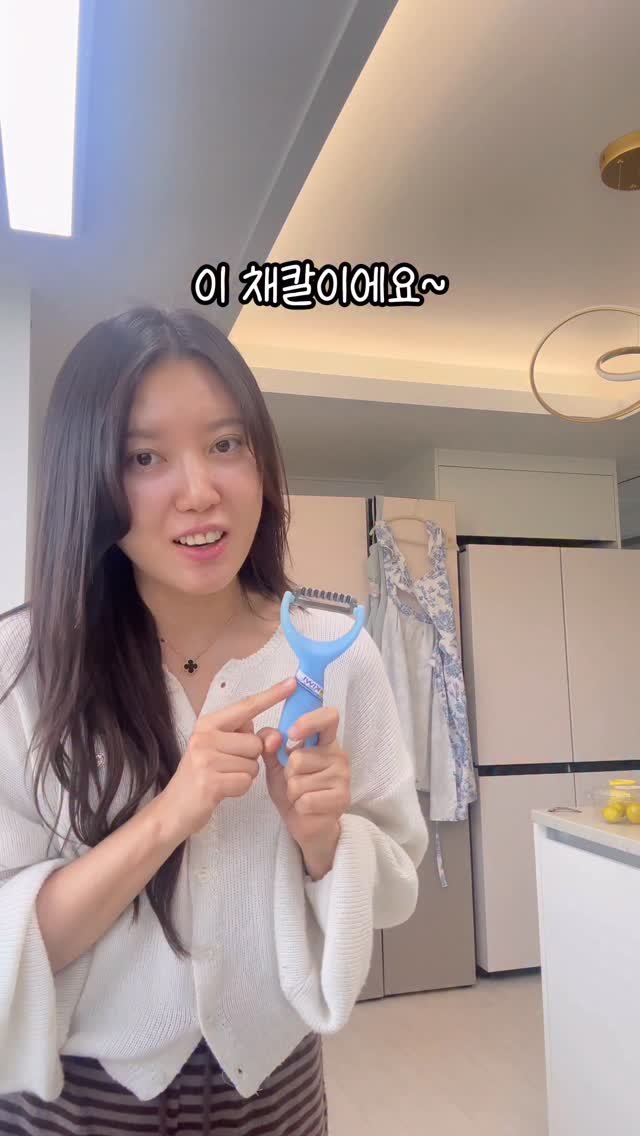 yumyum_jaytay 게시물 이미지: #키위쏨땀채칼 #공구아님
ㅋㅋㅋㅋㅋ
영상에서 쓸때마다 궁금해하시는 쏨땀채칼
되게...