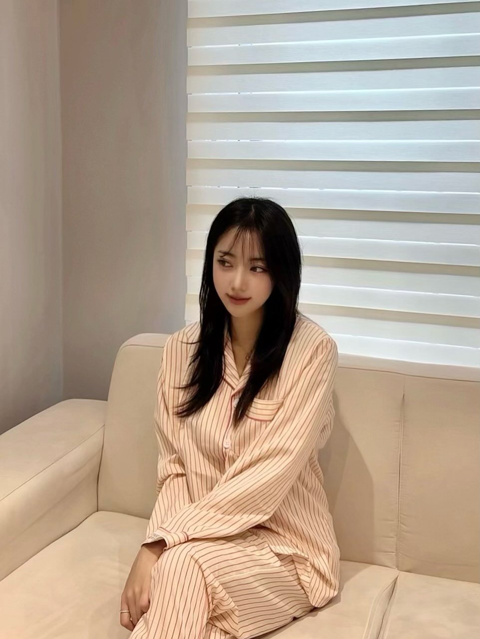 yun_chae_e 게시물 이미지: @dossy.kr #제품제공 

요즘 내 최애 잠옷,,🎀
촉감도 부드럽고 디자인도...