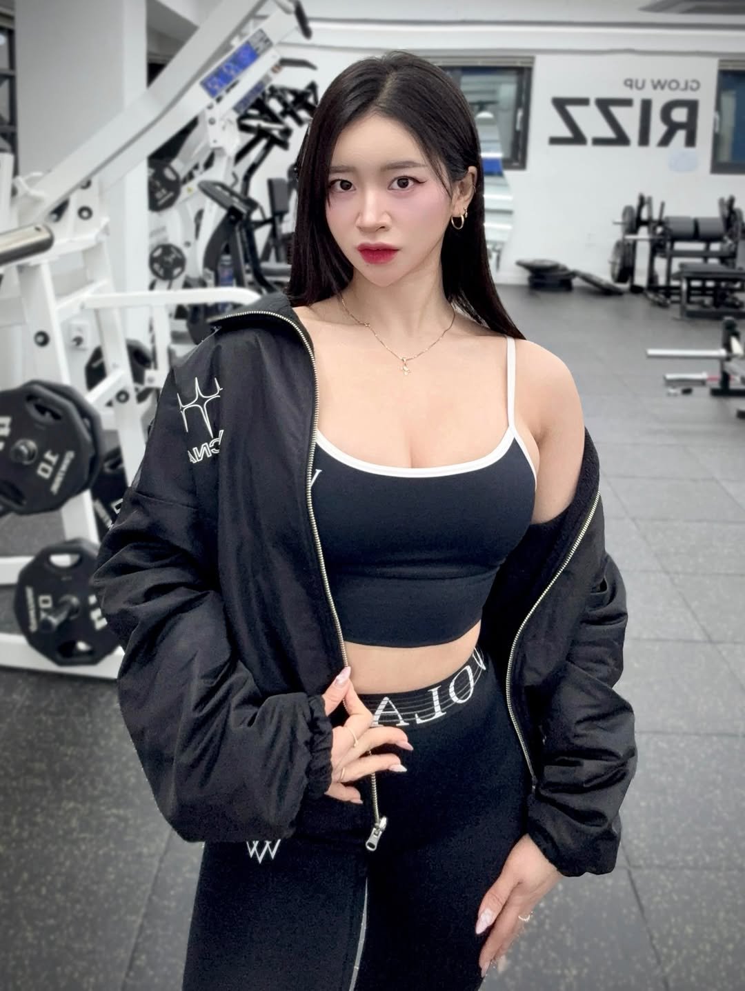 yunahing 게시물 이미지: 길었다 2월도

@raffinato.etoile 
@vecna.club...
