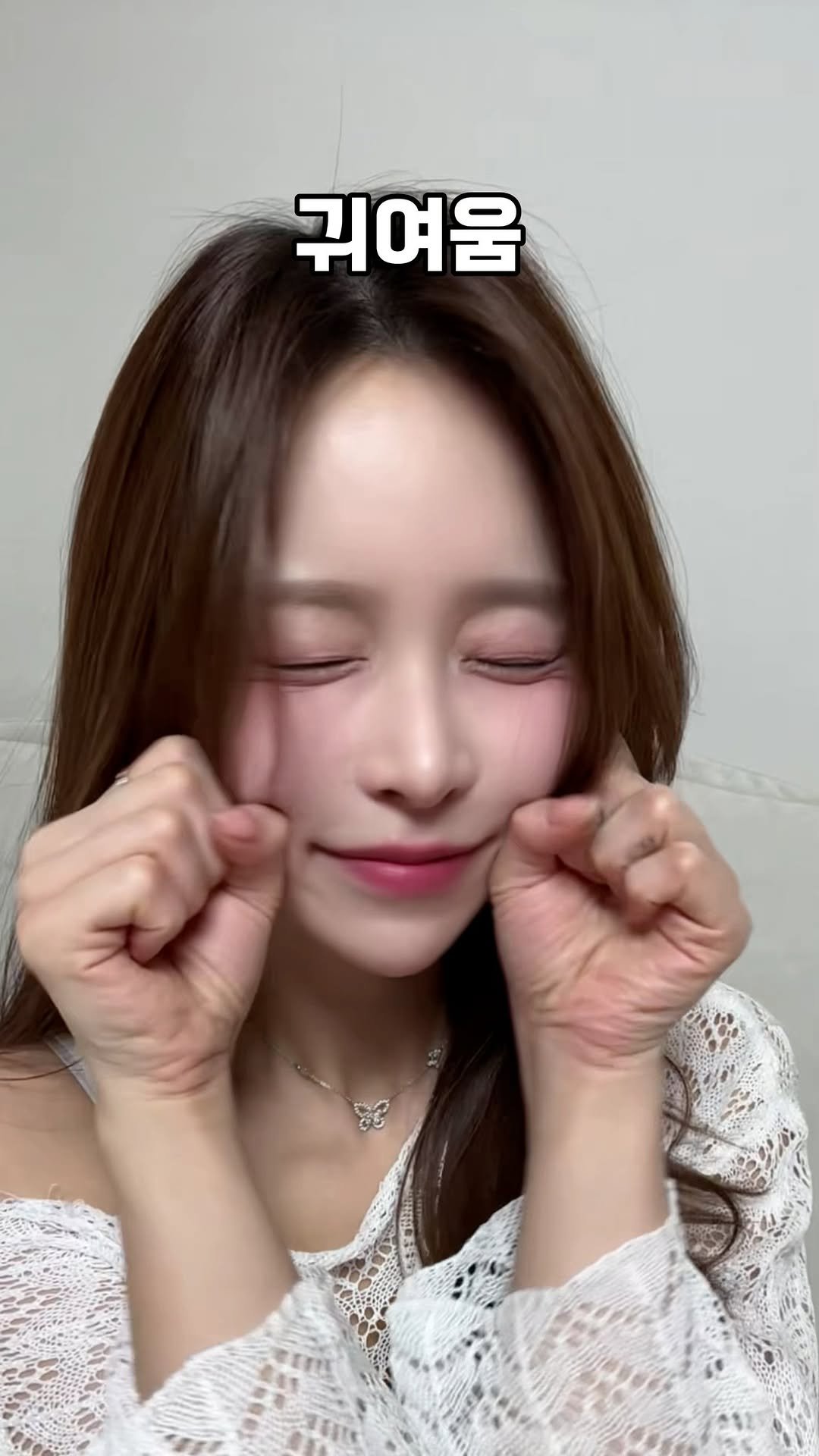 yunu_queen_96 게시물 이미지: 몇 번째 표정이 제일 좋아? (Which one's your fav?)

1. 순수...