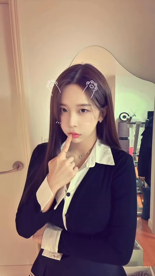 yunu_queen_96 게시물 이미지: #막차 #overdrive #투어스 #챌린지
이로케 하는거 마자!?🤭