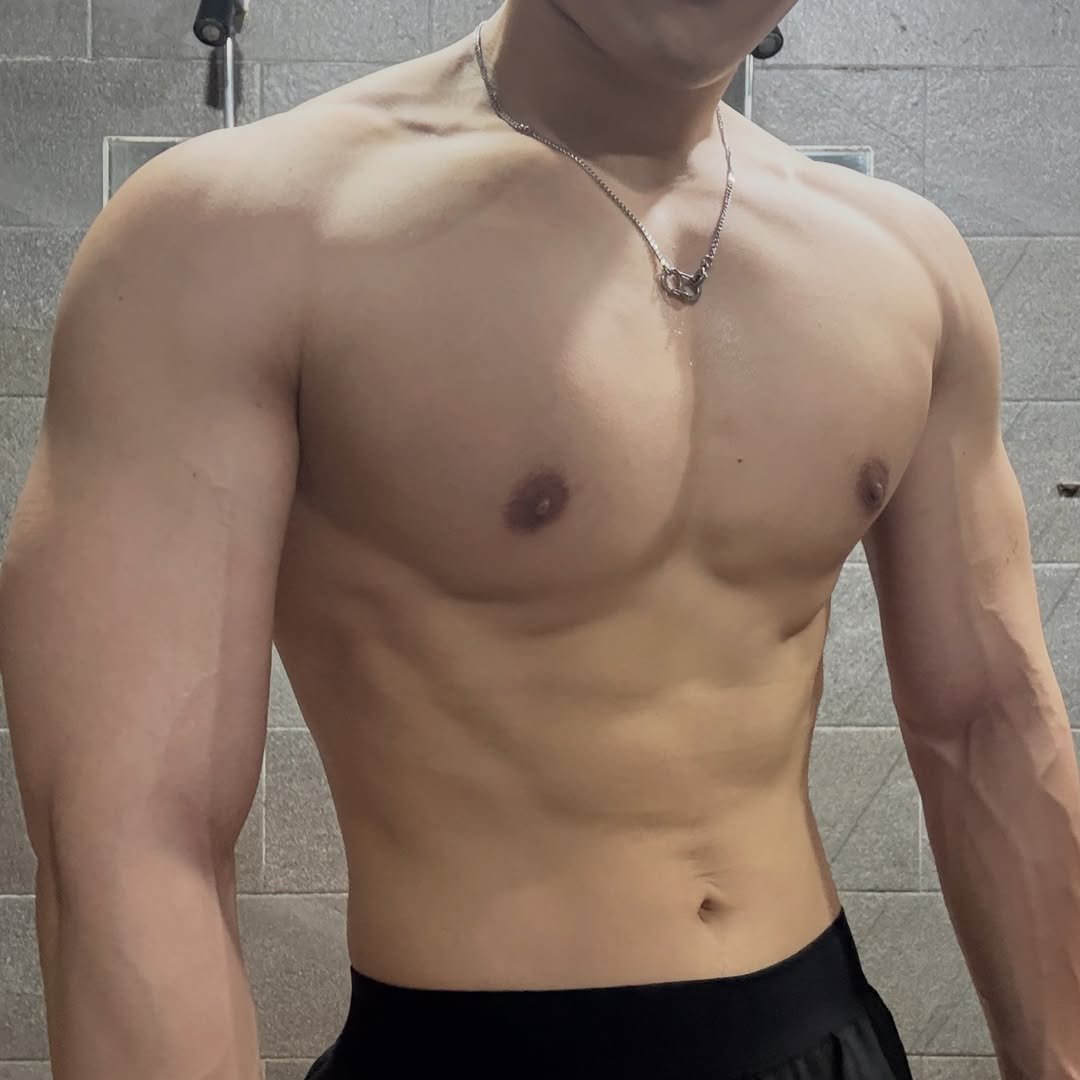 yuuuuung.eeeeee 게시물 이미지: 💪