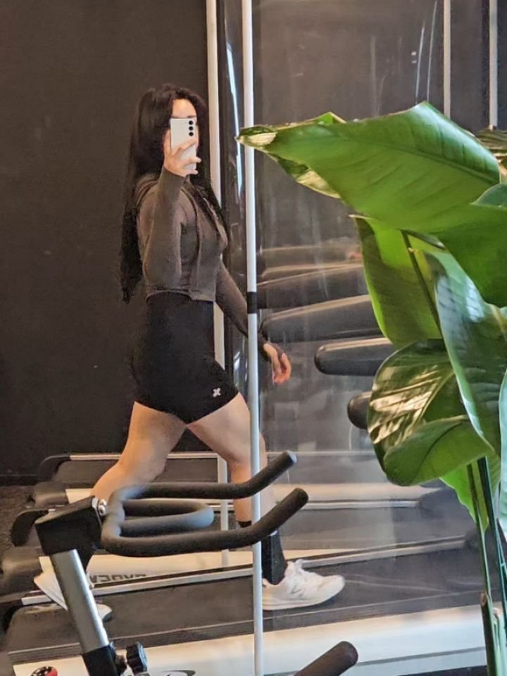 yuz_like 게시물 이미지: 오늘 어쩌다 운동 두탕 💚
인클라인 16 속도 4.0 손 놓고 1시간 탔구...