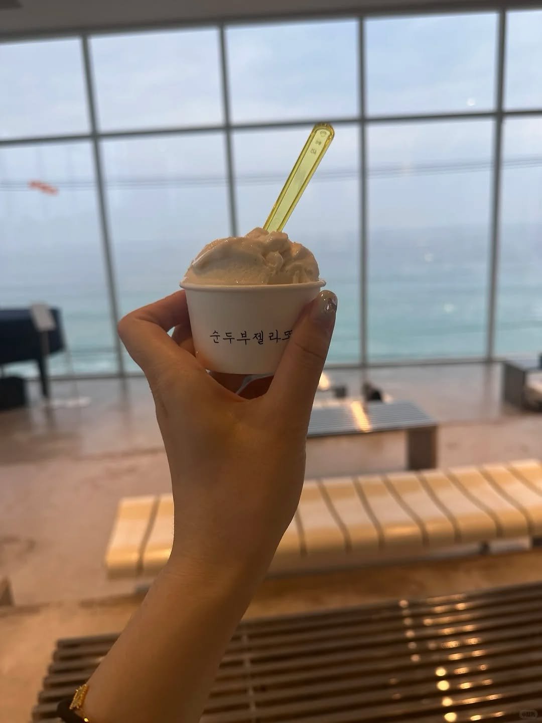 yxoyeon__ 게시물 이미지: 🤍🍦
#순두부젤라또
