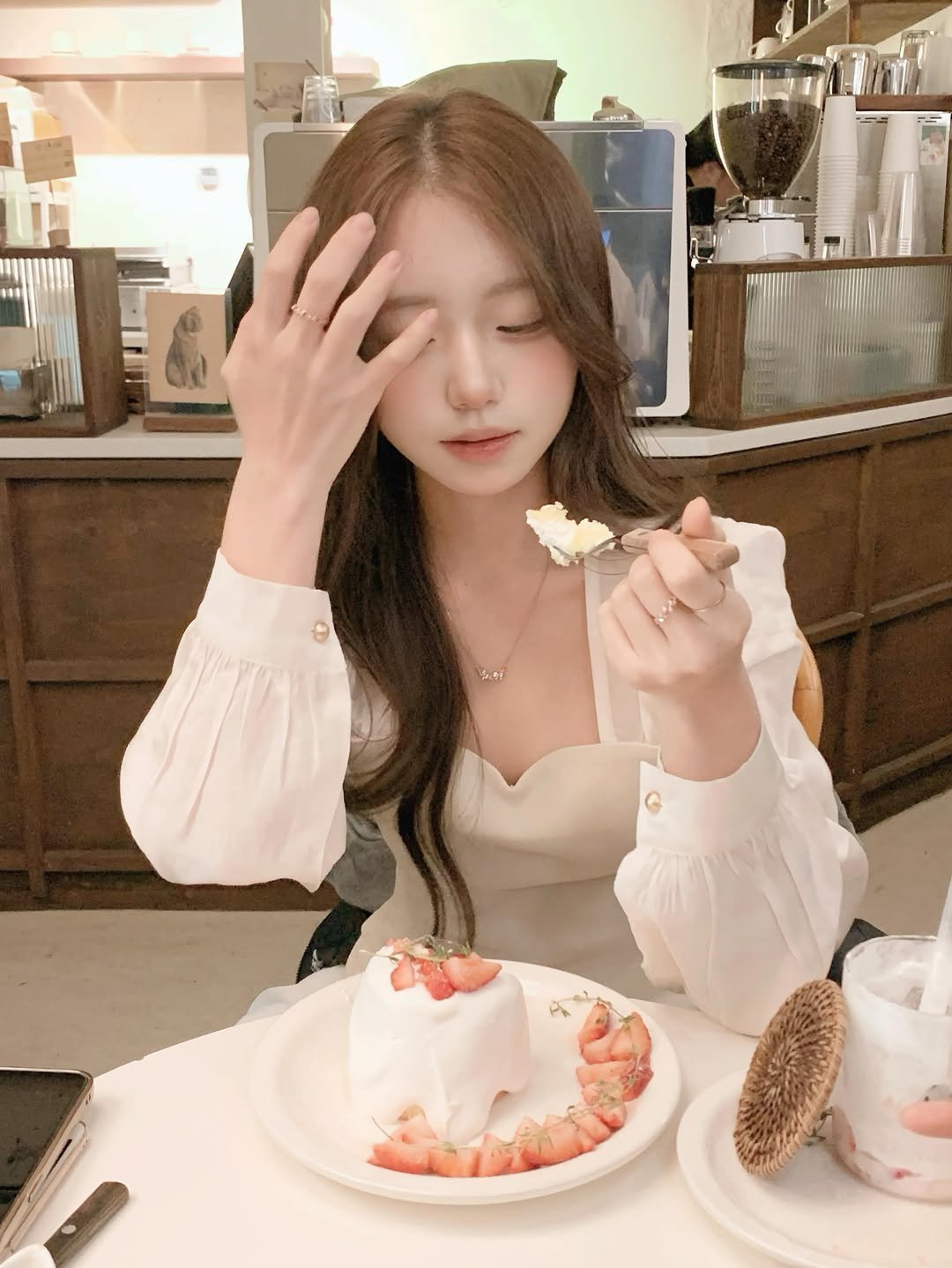 yxxnhwx_00 게시물 이미지: 
