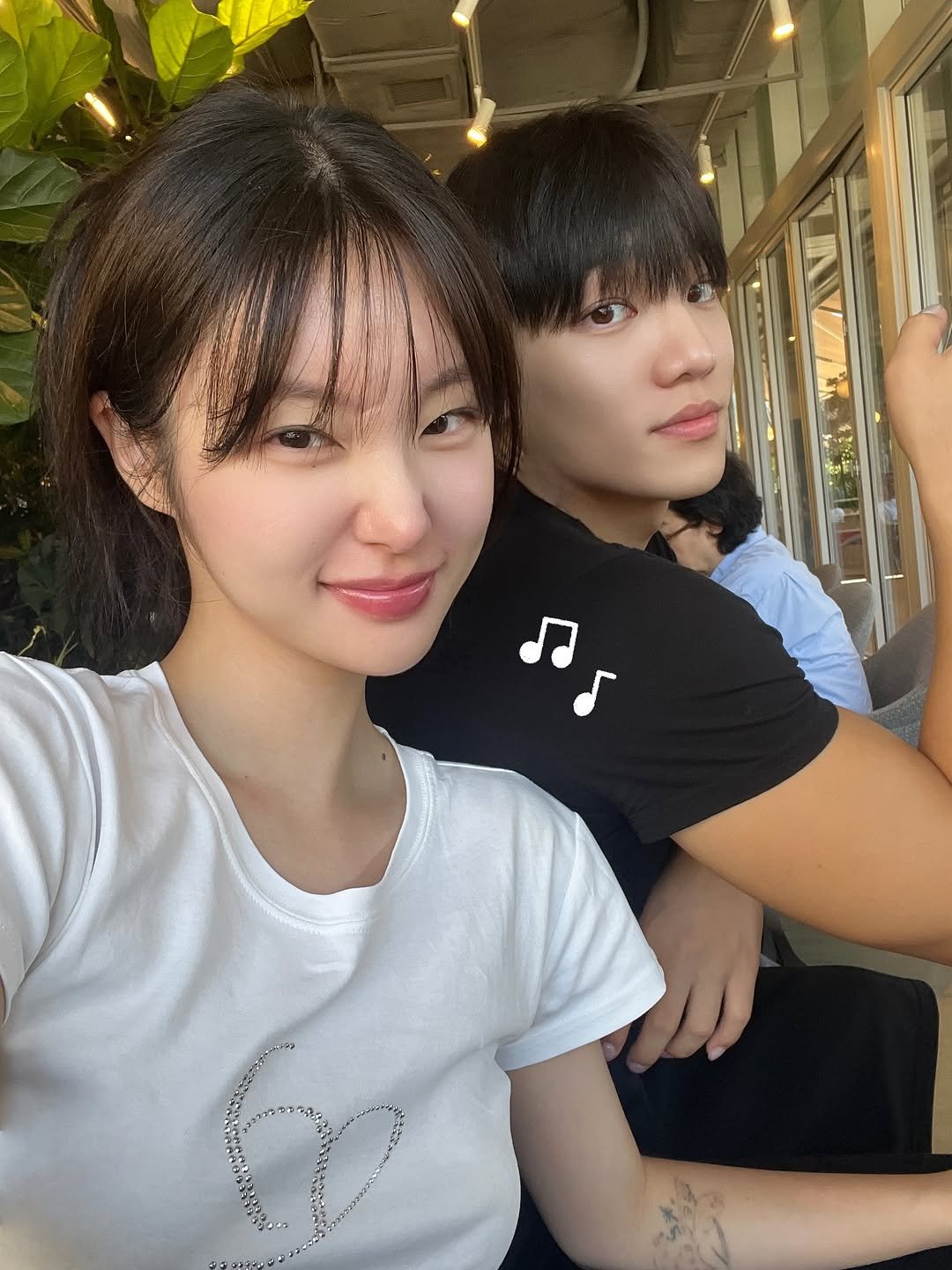 Photo shared by 하여니 on August 10, 2025 tagging @01lim_. May be a selfie of 1 person, hair and text.