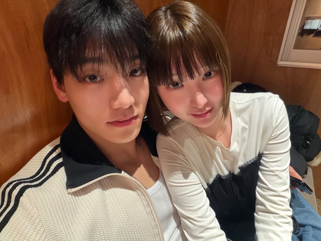 Photo shared by 하여니 on December 25, 2025 tagging @01lim_. May be a selfie of one or more people, bangs and text.