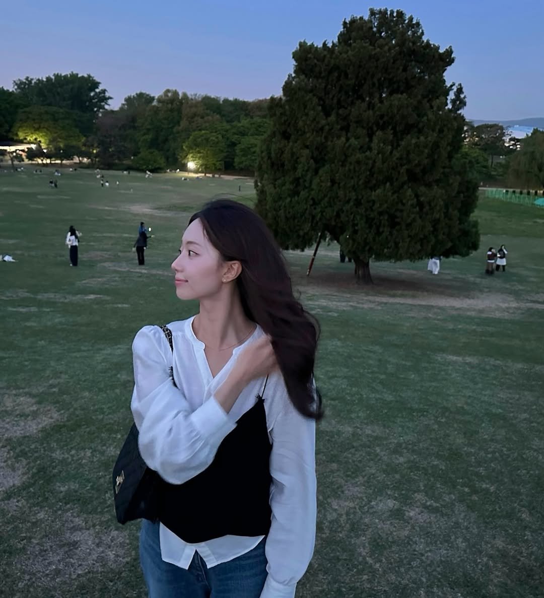 yxxri_o 게시물 이미지: 🌳