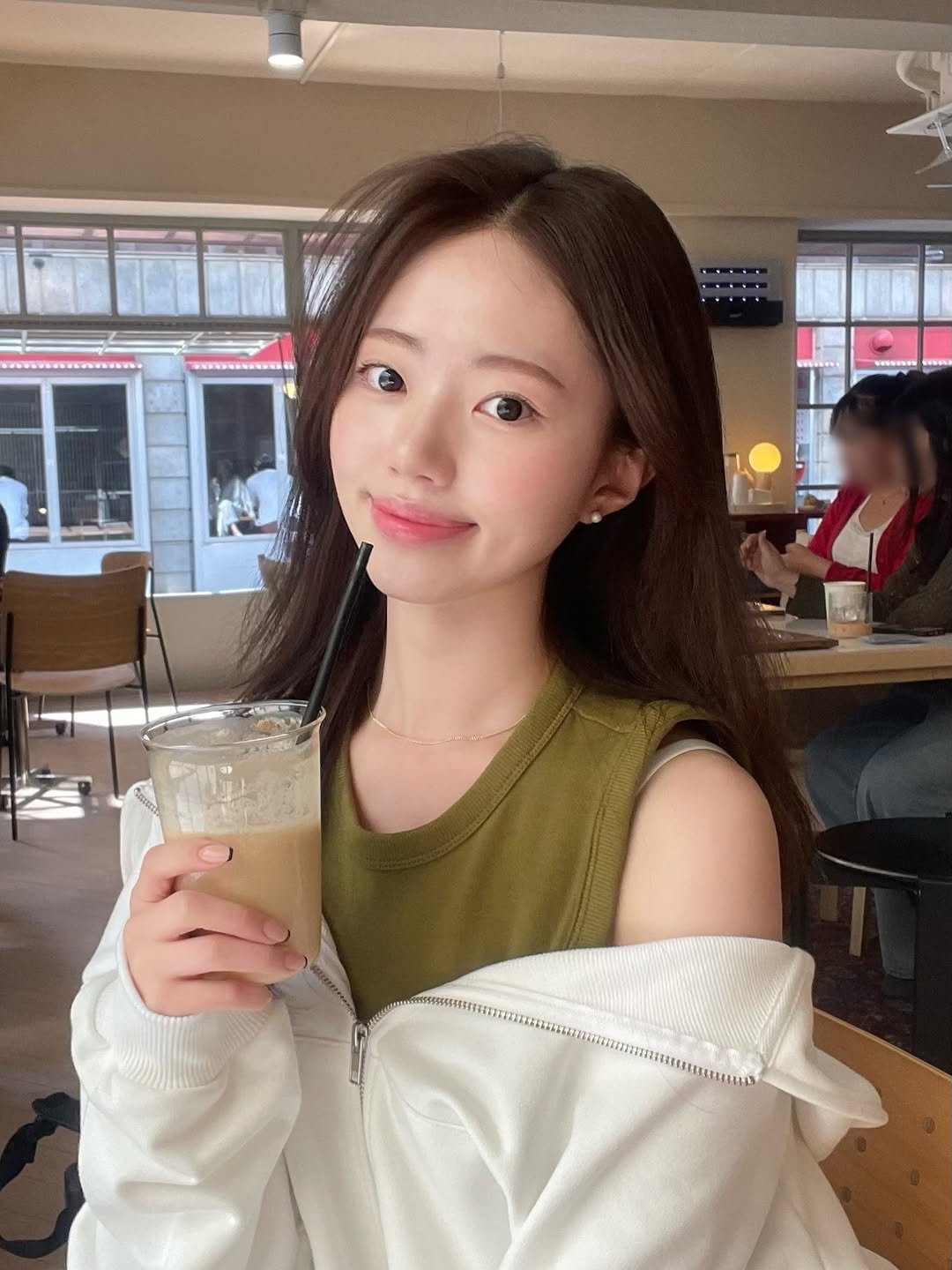 yxxri_o 게시물 이미지: 오늘은 32도였던..