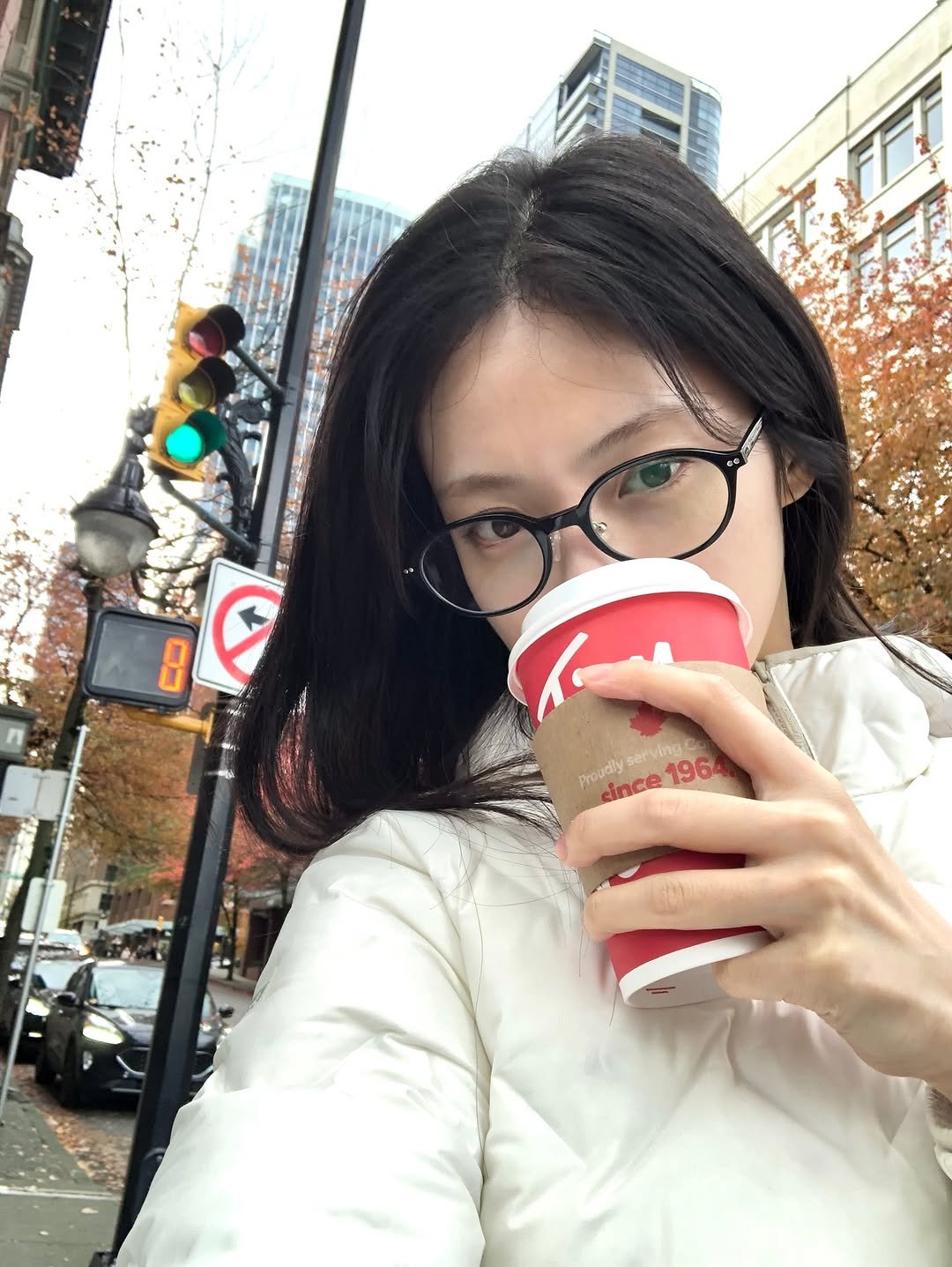 Photo by 우다비 on October 29, 2025. May be an image of drink and text.