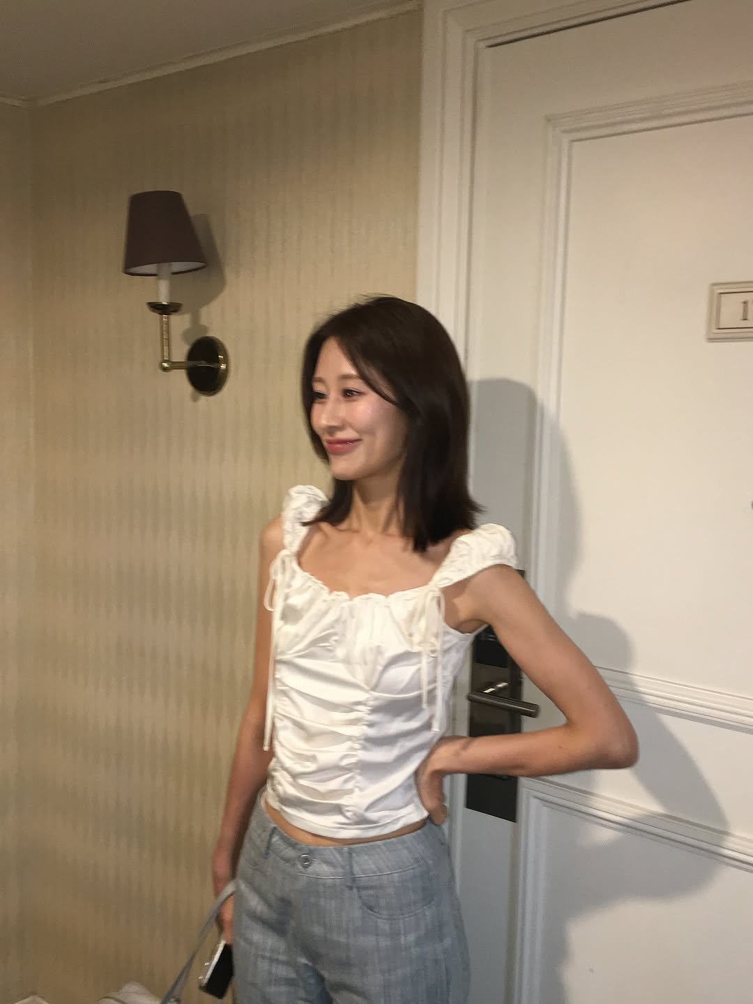 Photo by 더클래스모나크 예진실장💄 on August 16, 2025. May be an image of 1 person, overskirt, sundress, top and text.