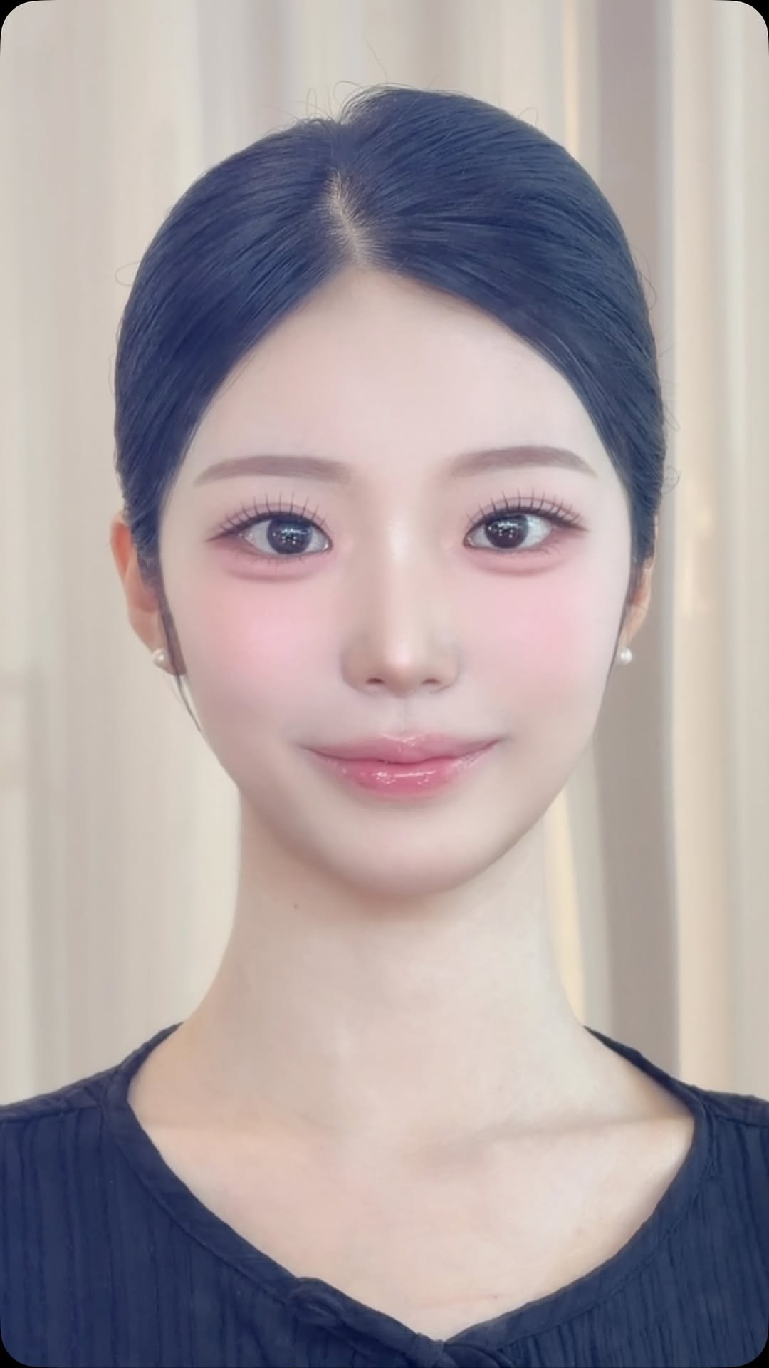 yyye__vely 게시물 이미지: 🐰 또렷한 토끼상 만들어주는 예진쌤 #승무원메이크업 ✨
합격을 부르는 토끼상...