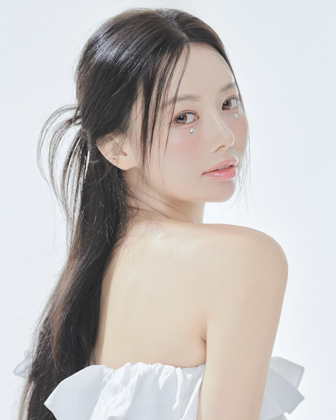 Photo shared by 이아영 on October 22, 2023 tagging @nomadlab_studio, and @if__ming.