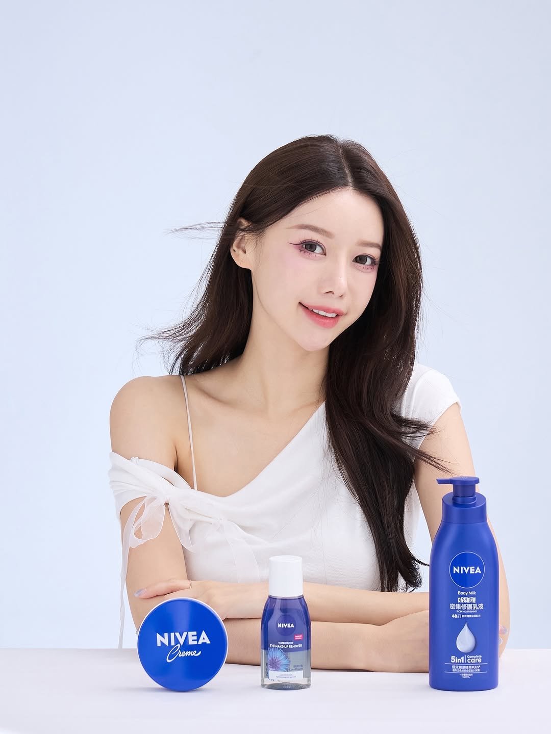 Photo by 이아영 on October 19, 2025. May be an image of hair product, hand cream, lotion, bottle and text.