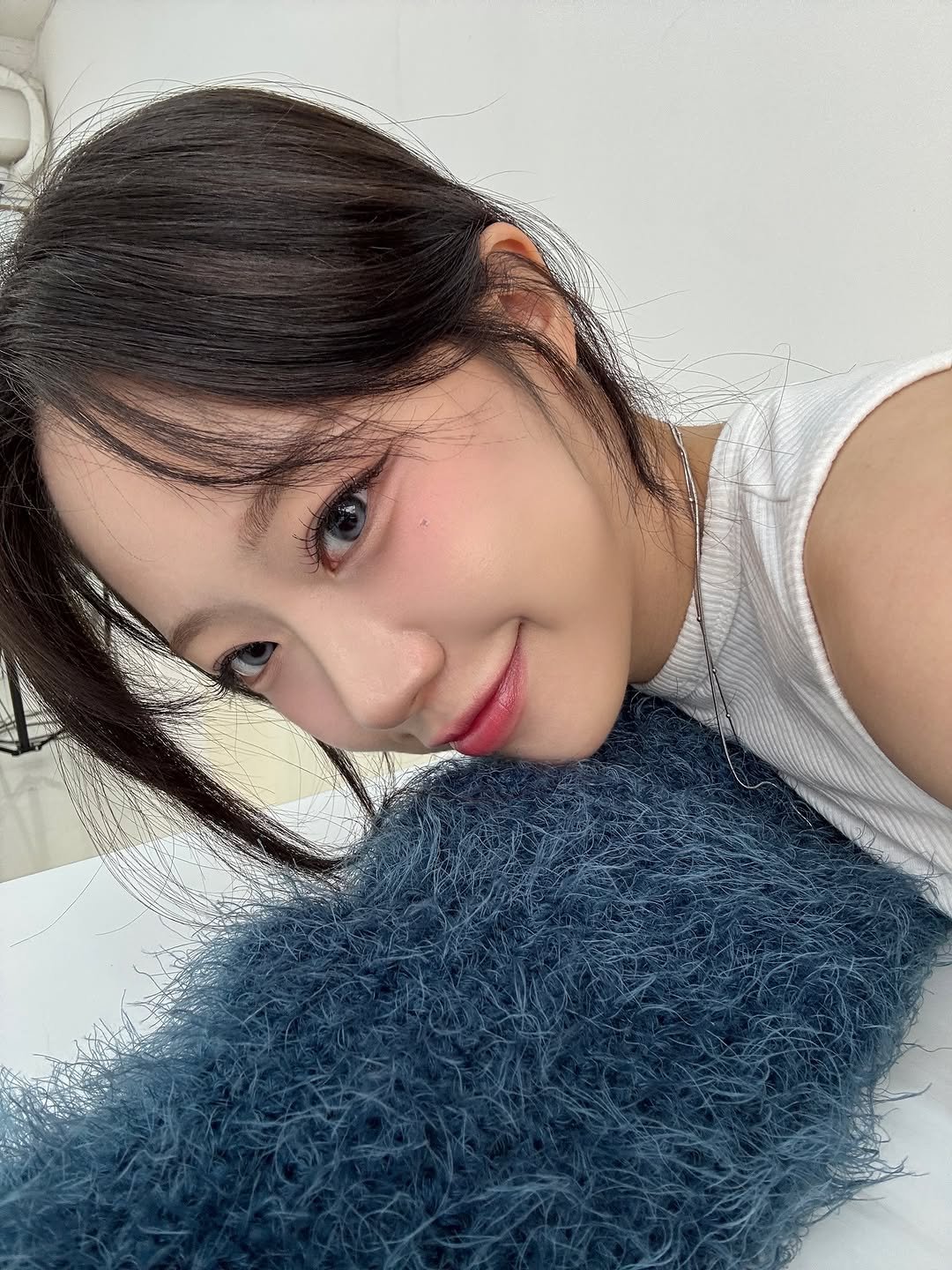 Photo by 지원 JEEWON on June 19, 2025. May be an image of 1 person, braids and text.