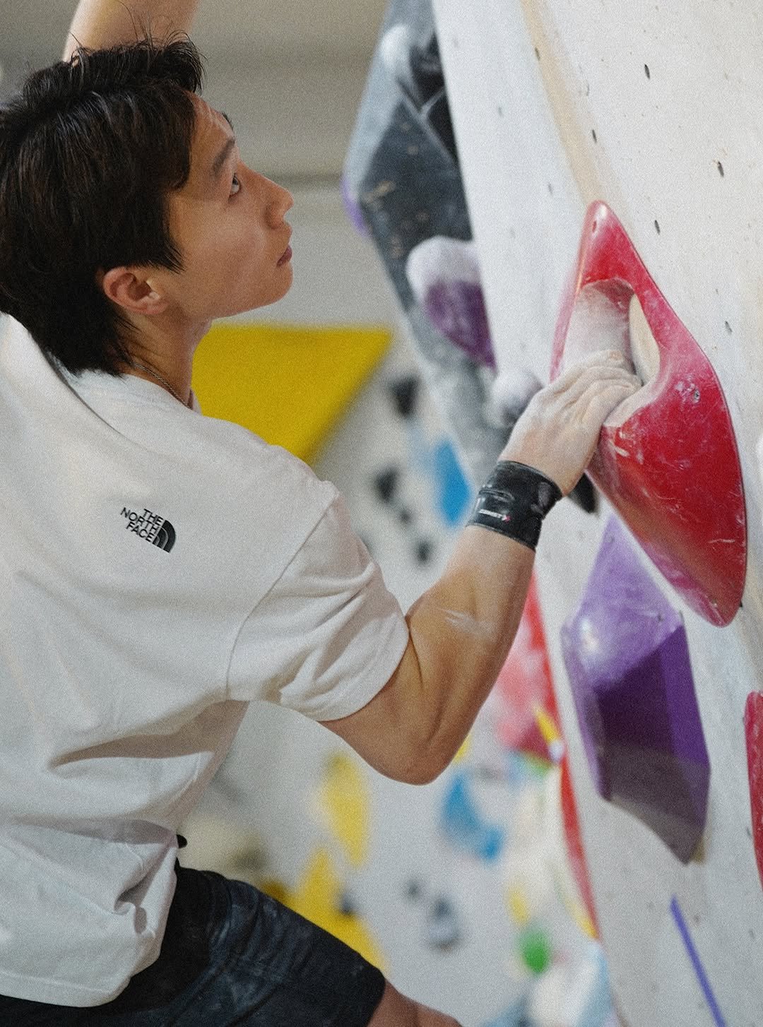 Photo shared by 잠스트 • ZAMST KOREA on November 12, 2025 tagging @boulder_park. May be an image of climbing and text.