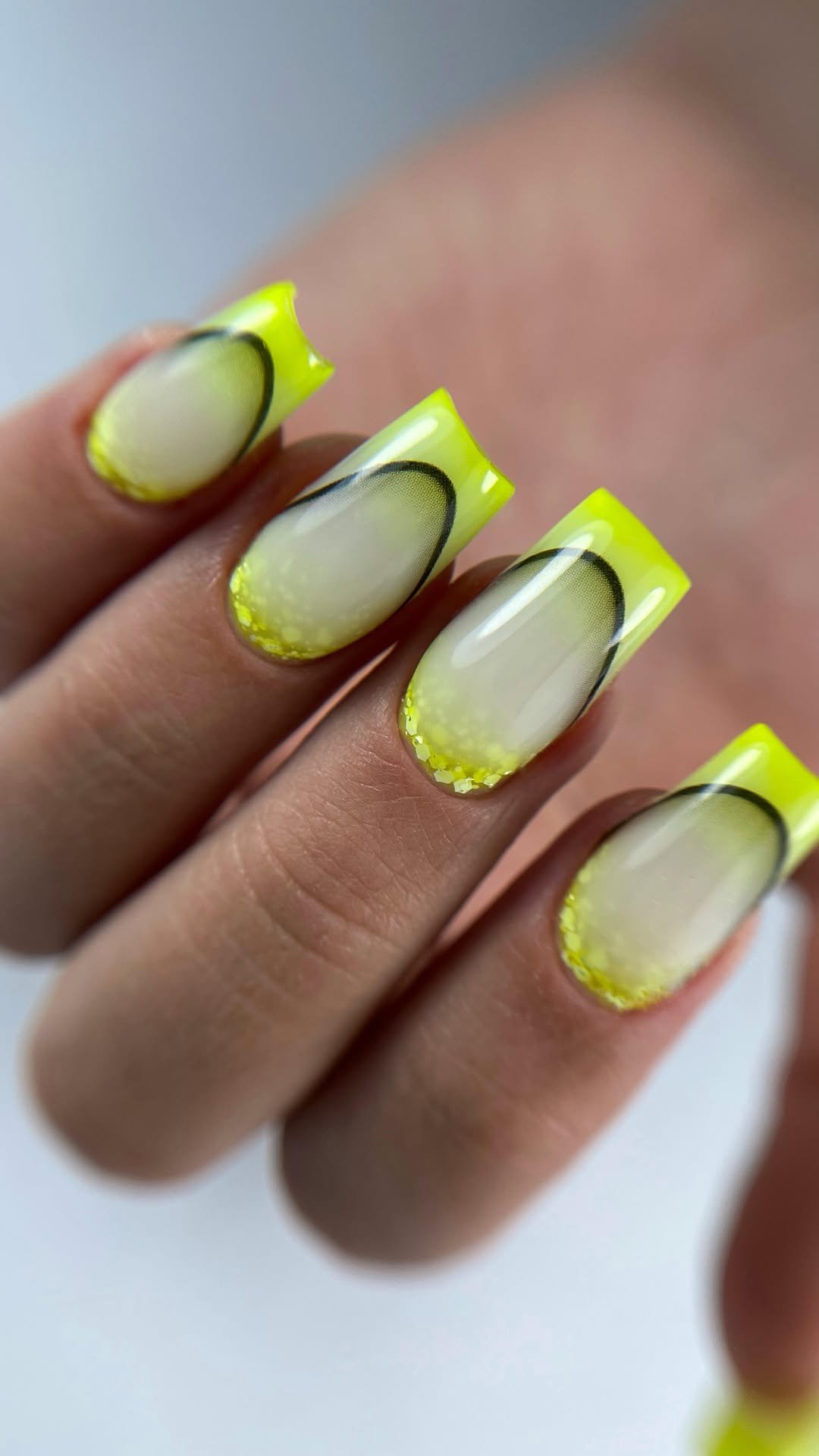 zar.nailart 게시물 이미지: اگر میخاین لنزتون دوام خوبی داشته باشه حتما...