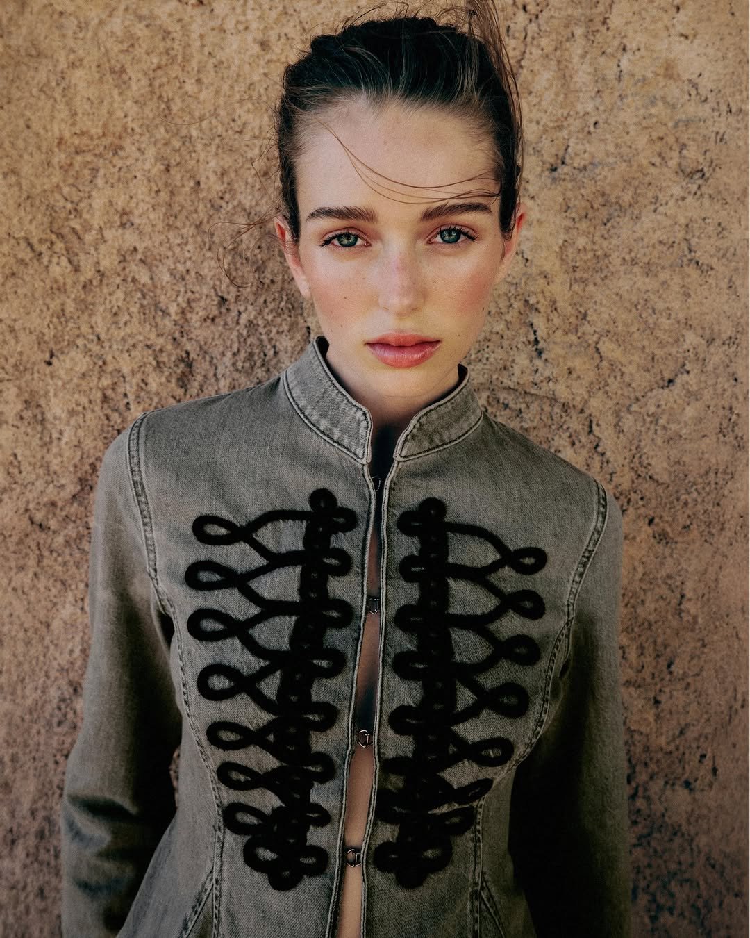 zara 게시물 이미지: Summer silhouettes in neutral tones
#zara...
