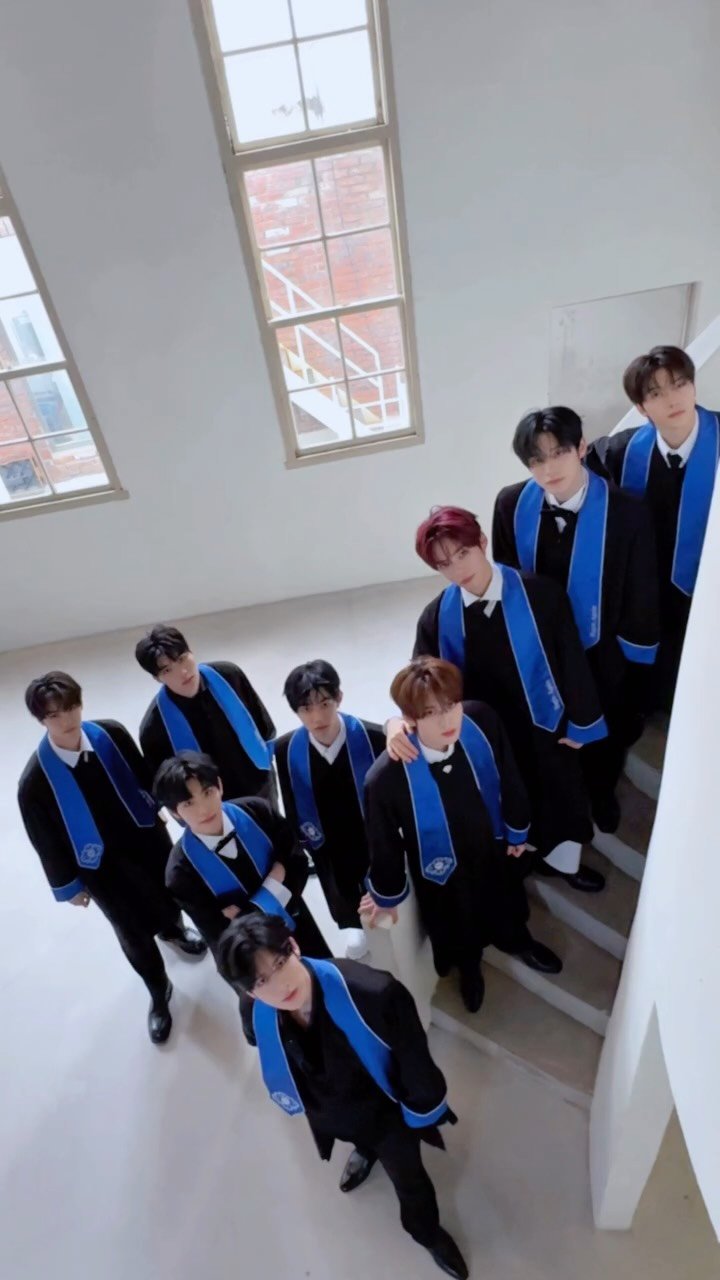 zb1official 게시물 이미지: ʙᴇɢɪɴ ᴀɢᴀɪɴ 📸

#ZEROBASEONE #ZB1 #제로베이스원 
#REFLOW