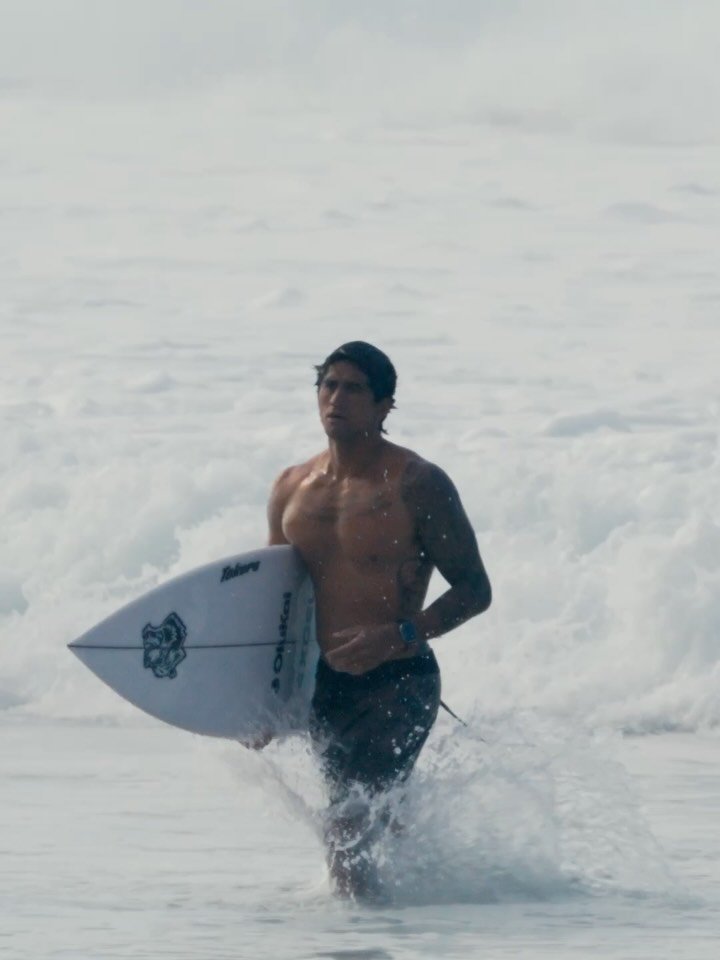 zekelau 게시물 이미지: A left and a right in @darcsportathletics 🐺...