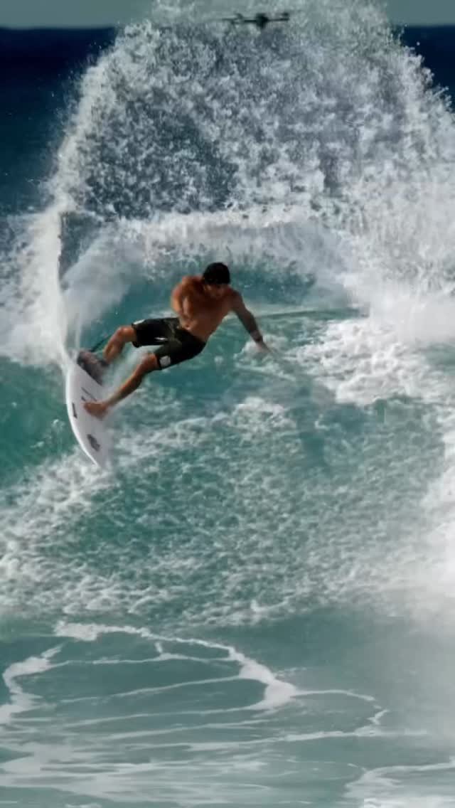 zekelau 게시물 이미지: 3 Waves from my last session at Rockies on my...