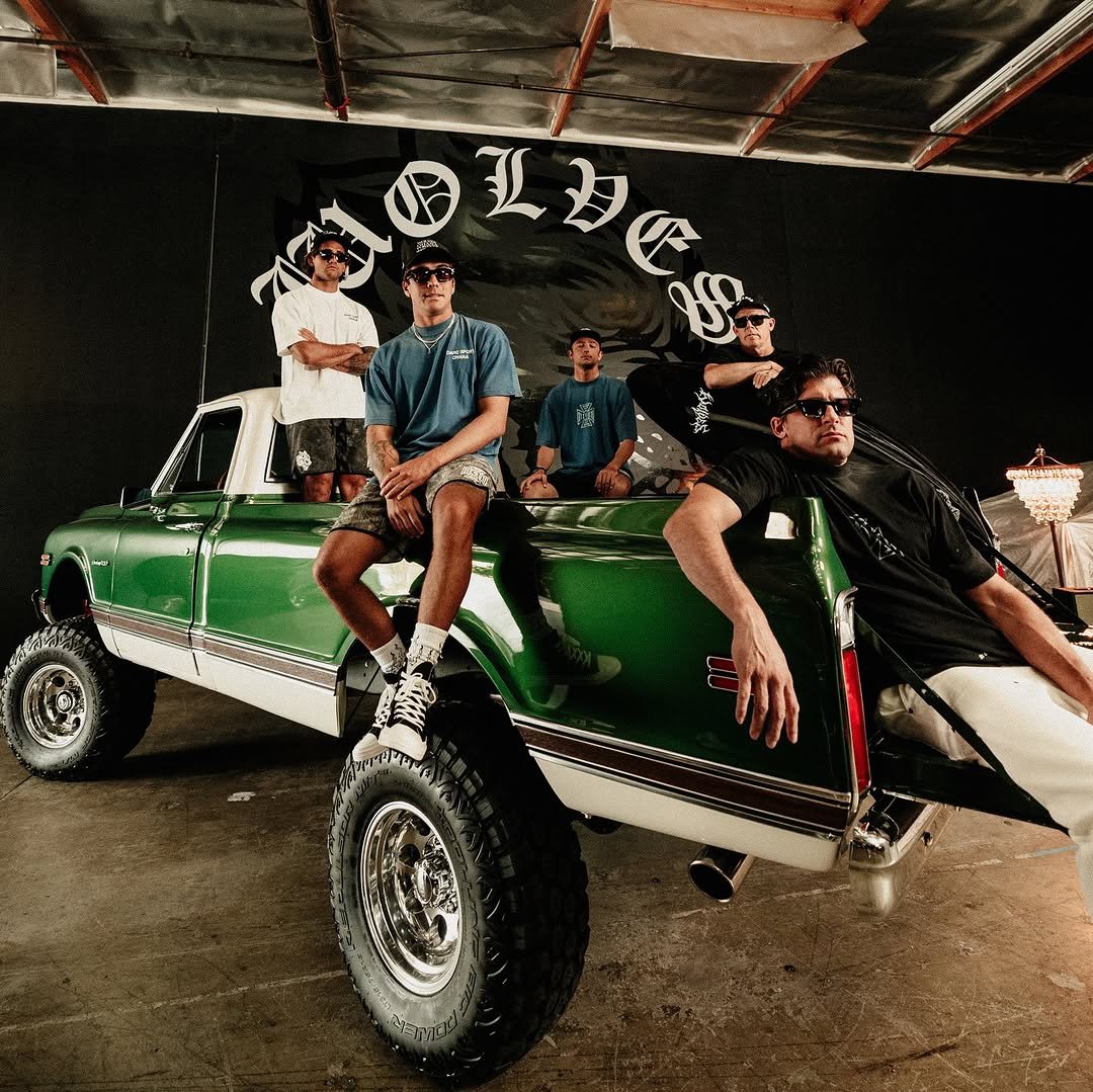 Photo shared by Zeke Lau on August 21, 2025 tagging @johnmel_, @peter_mel, @koarothman, @darcsport, @bruceirons, @shane_civil, and @darcsportathletics. May be an image of 4 people, motorcycle, dune buggy and text.