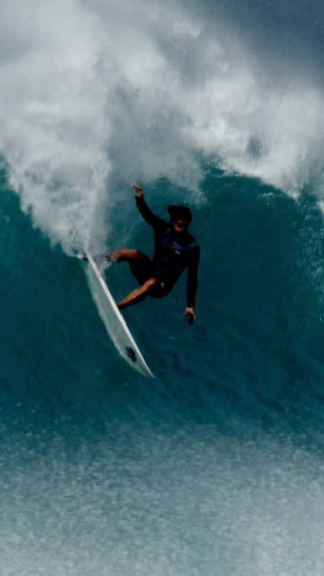 zekelau 게시물 이미지: XXL South Swell 🎥 You know where to find it!...