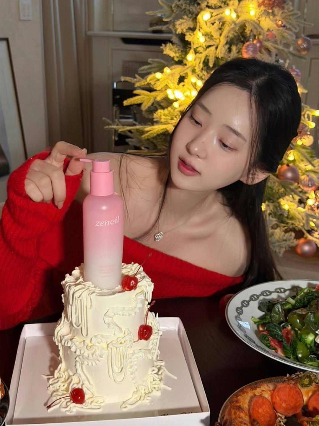 Photo shared by 신재은 ShinJaeeun on January 07, 2026 tagging @zencil.official. May be an image of cake, candle and text that says '6ን! zencil'.