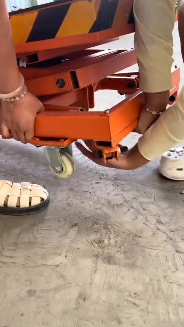 zghelplift 게시물 이미지: #Lectric horse stool