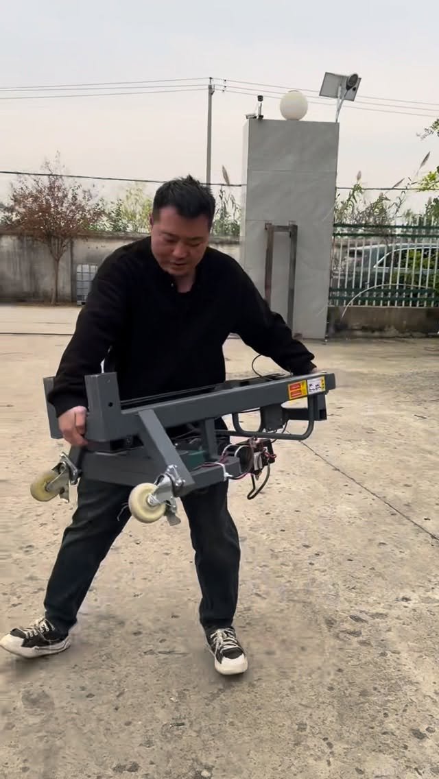 zghelplift 게시물 이미지: Small Forklift