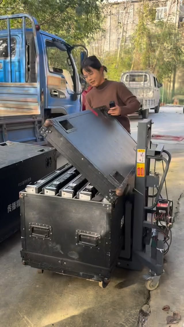 zghelplift 게시물 이미지: #Lectric small forklift