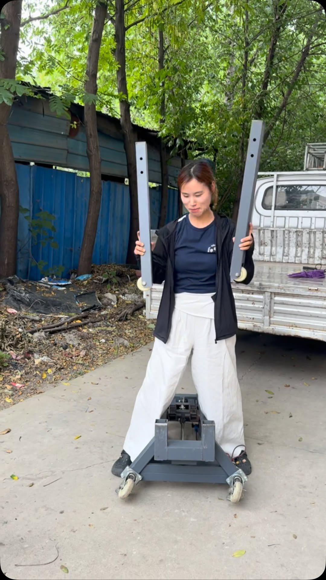 zghelplift 게시물 이미지: #SSmall forklift with a load of 300 kg
