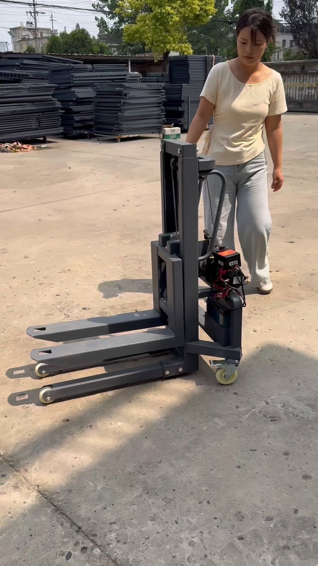 zghelplift 게시물 이미지: 迷
Mini forklift