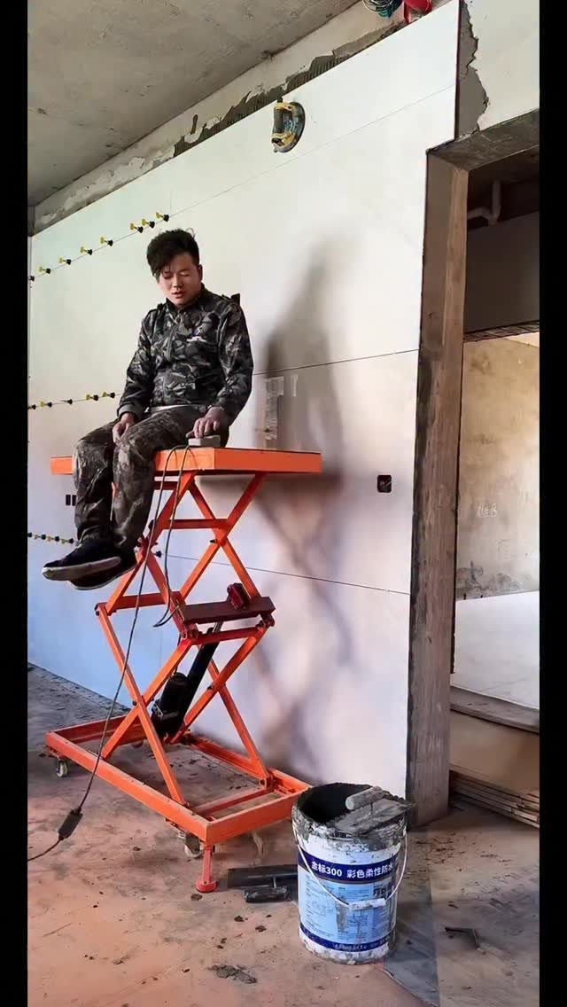 zghelplift 게시물 이미지: Lectric horse stool