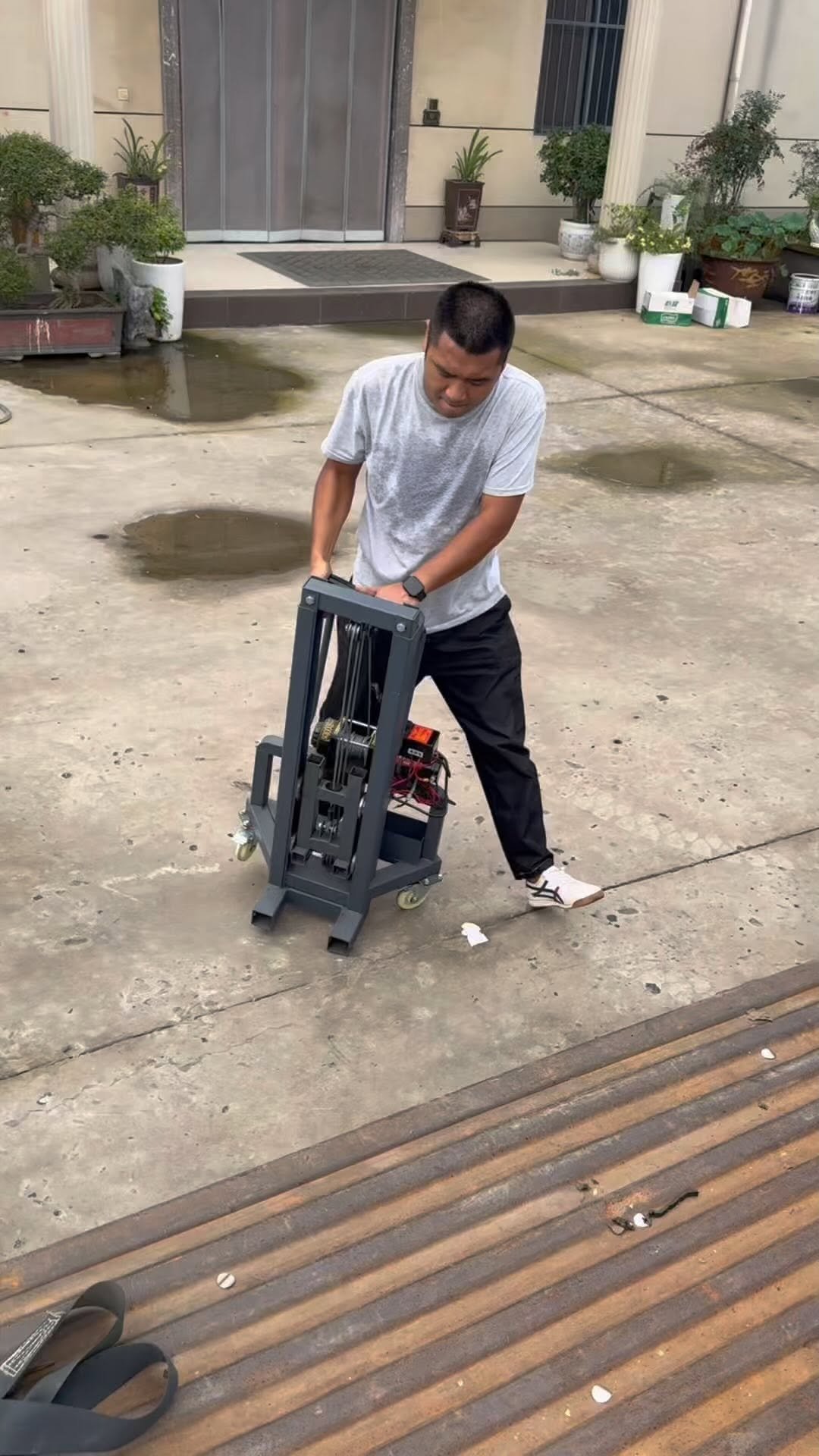 zghelplift 게시물 이미지: New energy simple small forklift truck maximum...