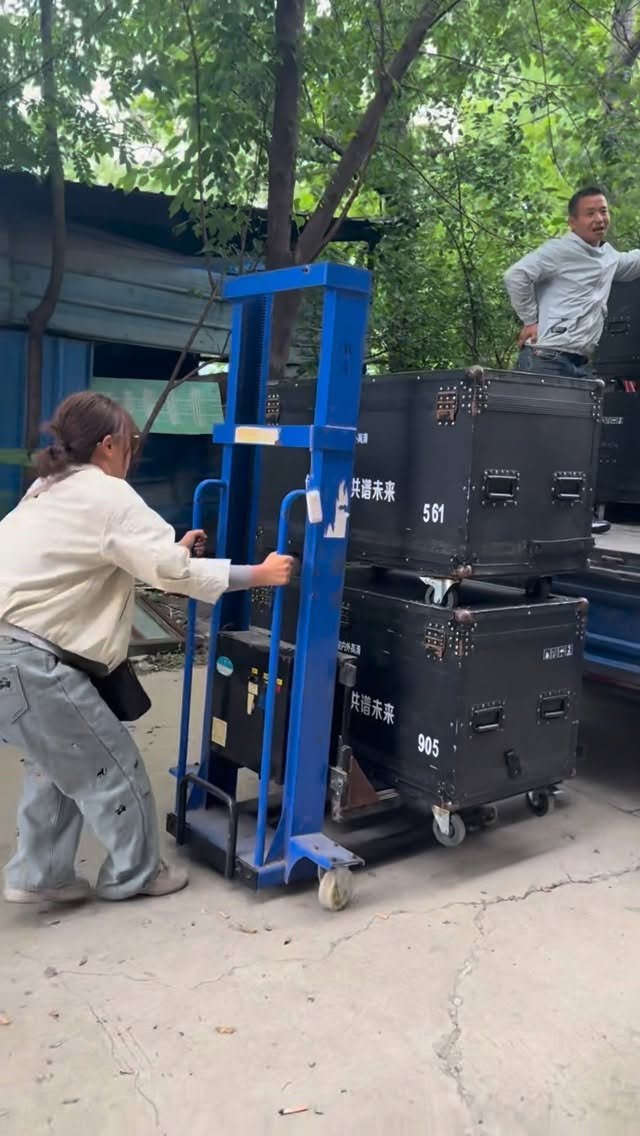 zghelplift 게시물 이미지: Forklift truck