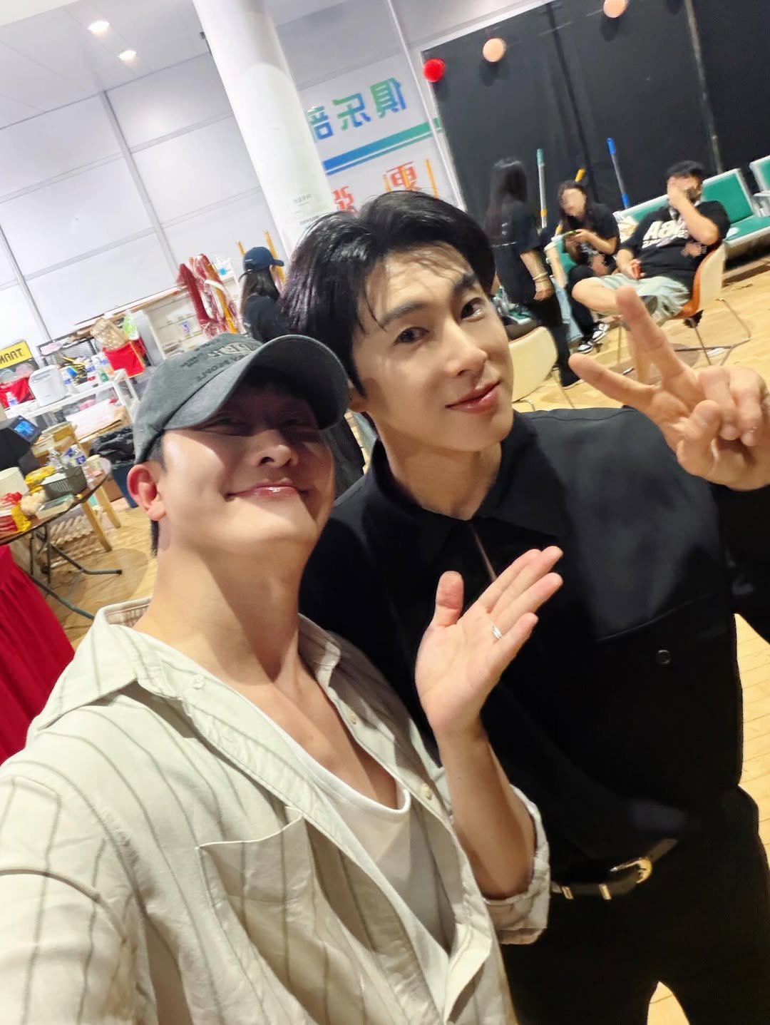 zhouzhoumi419 게시물 이미지: 우리윤호형 오늘도 good job！
내일 충칭 팬미팅 도 화이팅해요👍