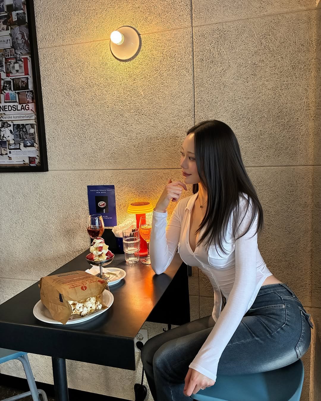 Photo by 해나 海娜 Mia on January 17, 2026. May be an image of one or more people and text.