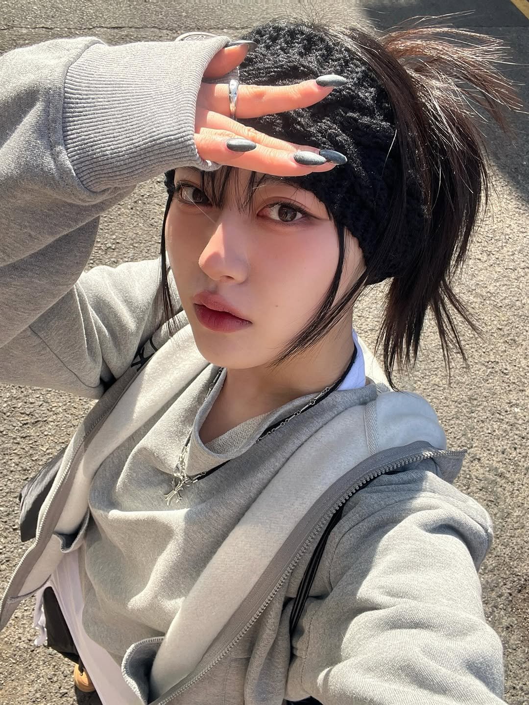 Photo by 지인 on March 01, 2026. May be an image of one or more people, bangs and text.