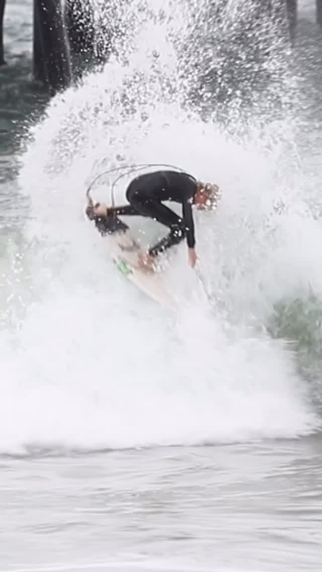 zionwalla 게시물 이미지: In between my writing assignments 📝