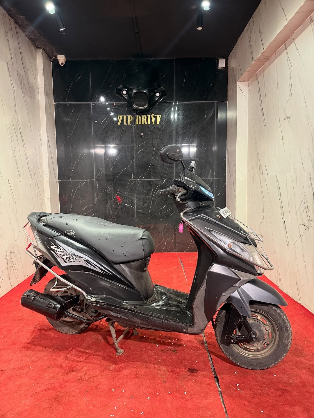 Photo by ZIPDRIVEMUMBAI on September 25, 2025. May be an image of ‎motorcycle, scooter and ‎text that says '‎TIPDRIVF 7IP DRIVT د‎'‎‎.
